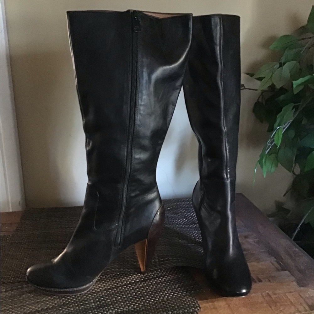 Fossil knee high black leather boot